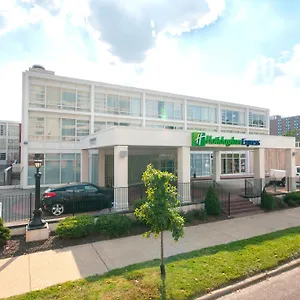 圣路易斯中央西区智选假日酒店 3* 圣路易斯