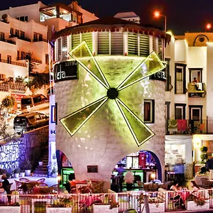 Sky Vela & Otel